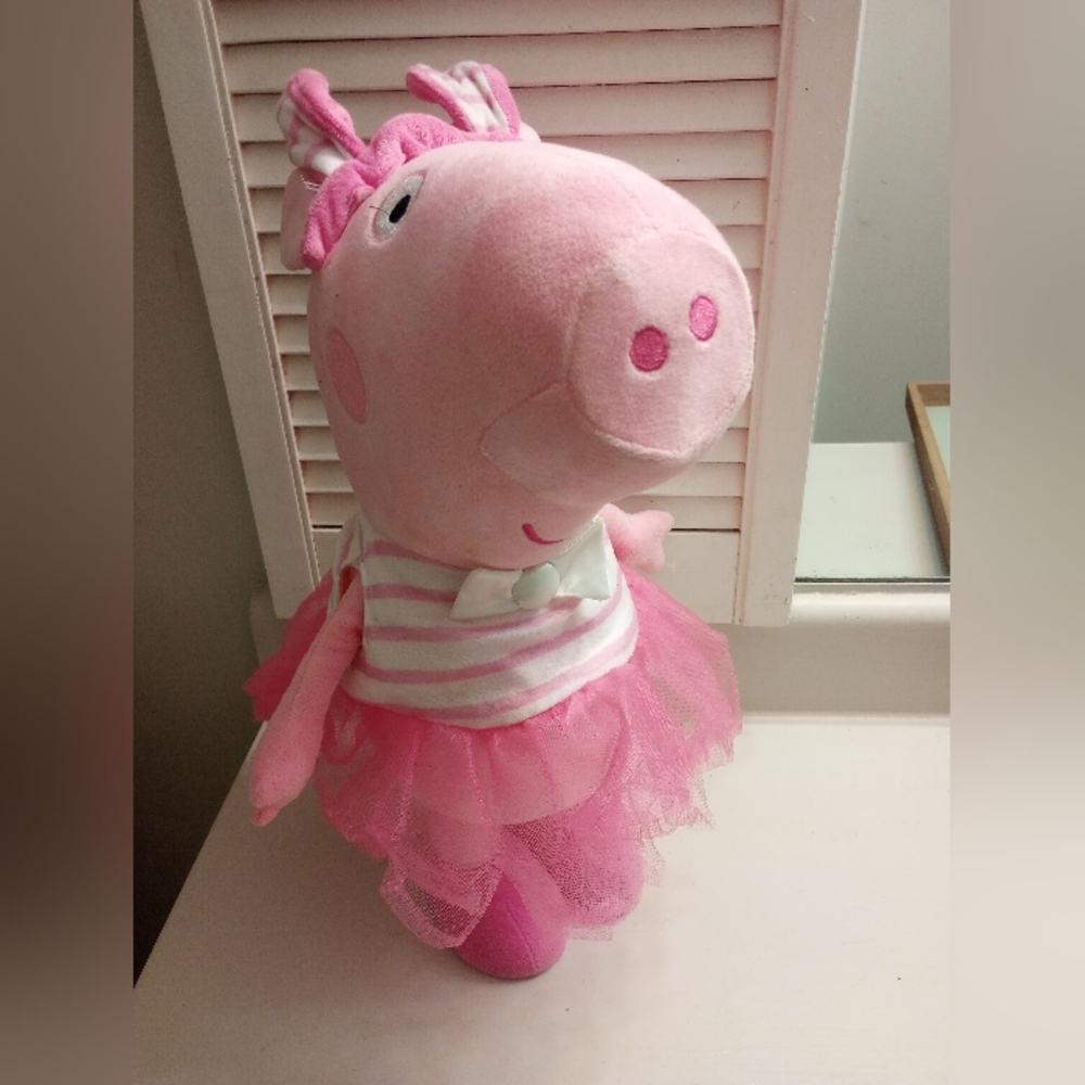 Peppa Pig Door/Counter/Room Greeter Plush